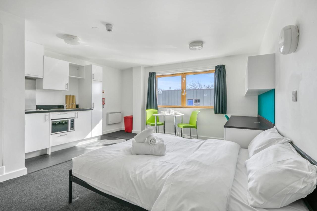 Bright & Central Studio In Luton, Sleeps 2 루턴 외부 사진