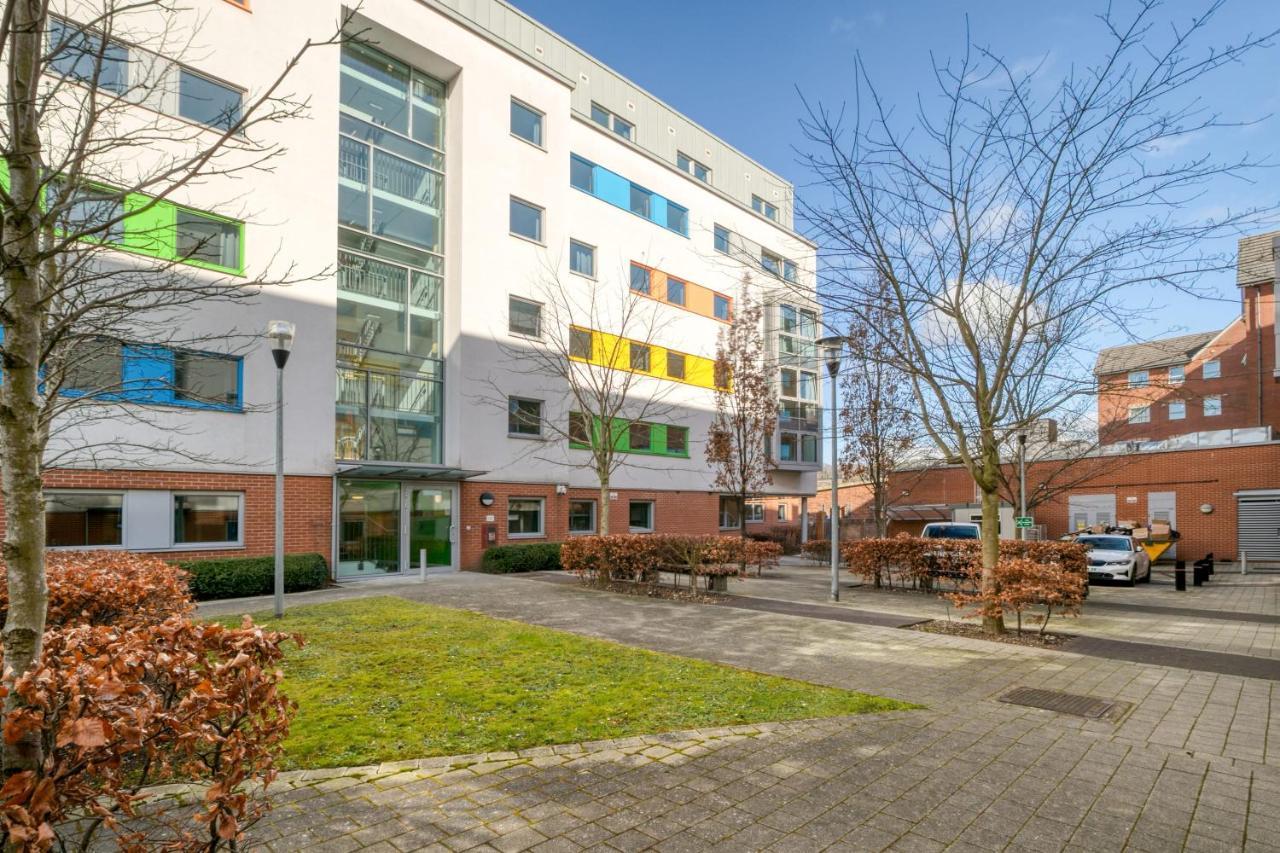 Bright & Central Studio In Luton, Sleeps 2 루턴 외부 사진